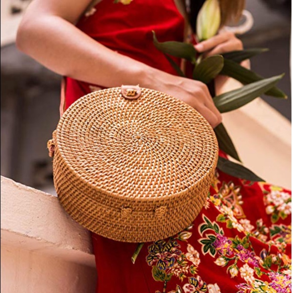 Straw crossbody bag